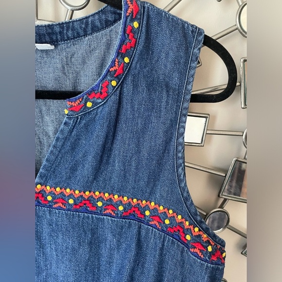 Gap size small jean asztec top ptp 18” - Picture 9 of 11